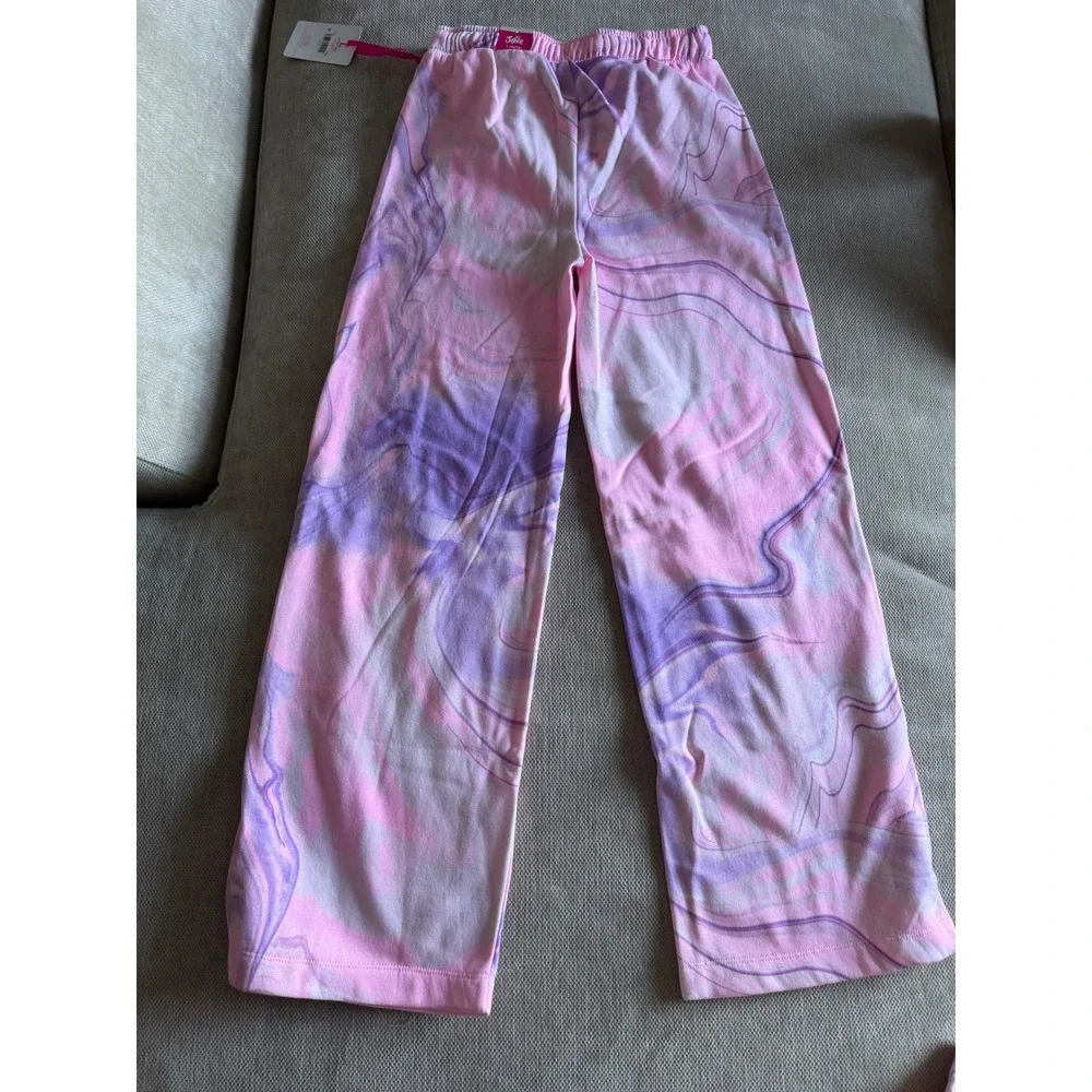 Girl sweatsuit large